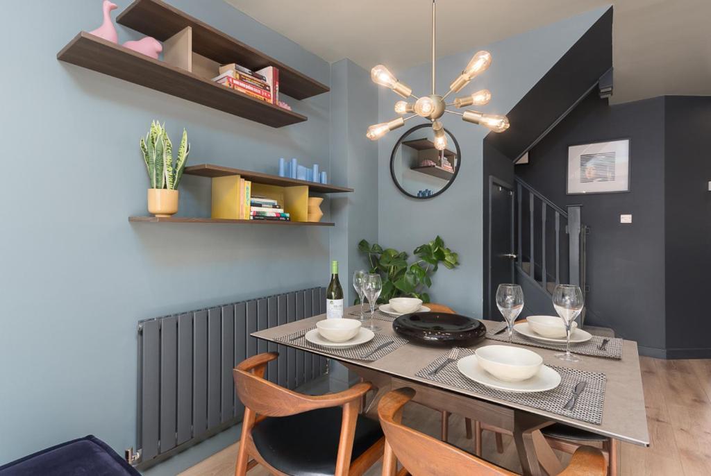 Castle Townhouse Kenilworth - Private Parking - 24 Hr Gym Access - Town Centre Daire Dış mekan fotoğraf
